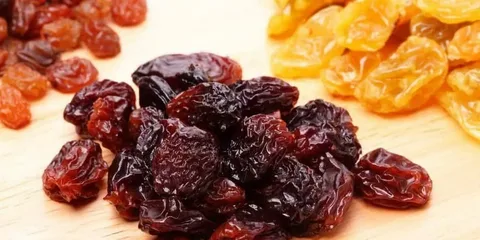 تصویر 2 از قیمت کشمش پلویی سیاه + خرید باور نکردنی